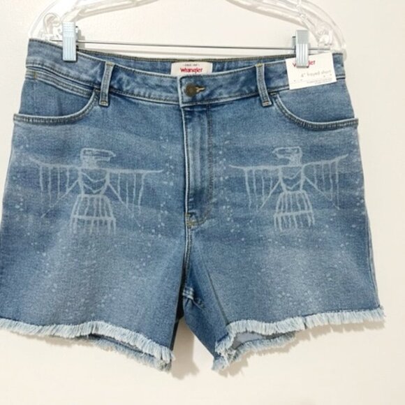 Wrangler High Rise Cut Off Denim Jean Shorts Faded Falcon Print Size 14/32 - Picture 2 of 9